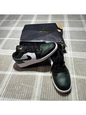 Air Jordan 1 Low (GS) Noble Green Toe 553560-371 Size 5Y/6.5W